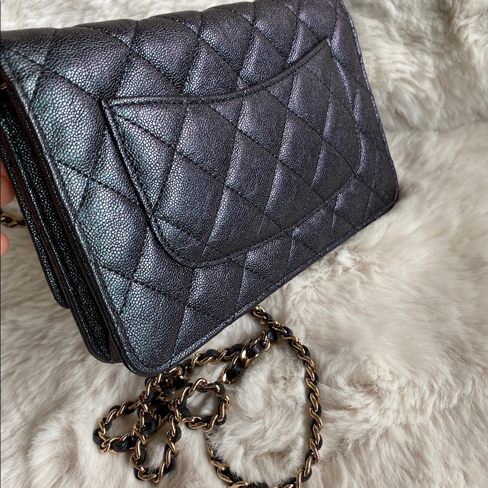 SOLD Chanel wallet on chain in iridescent caviar - Picture 6 of 14